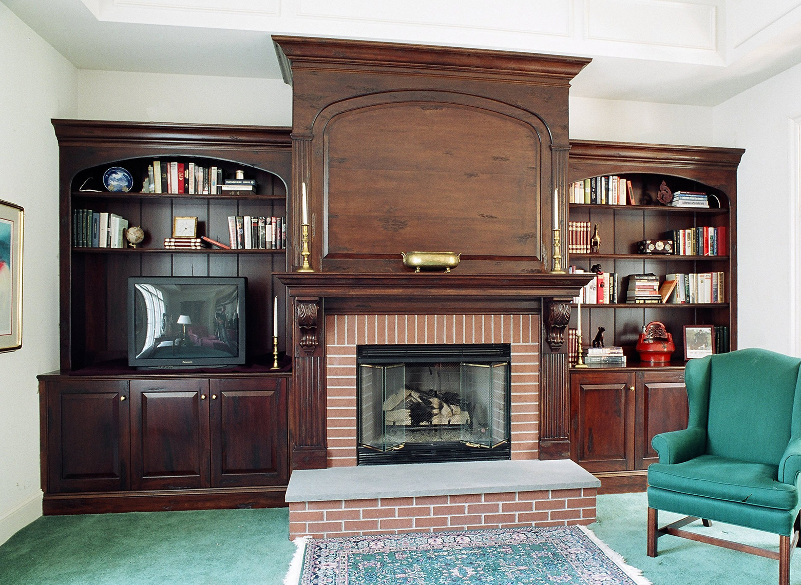 Custom-Woodworking-Traditional-Fireplace surround -Wall