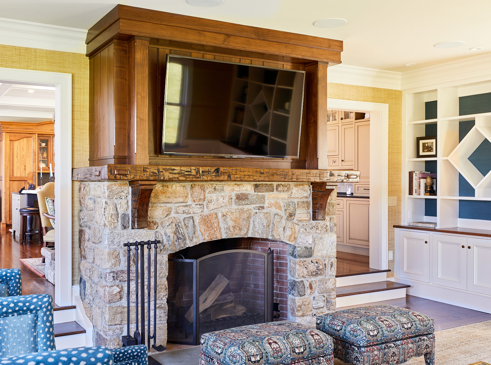 customrusticfireplace